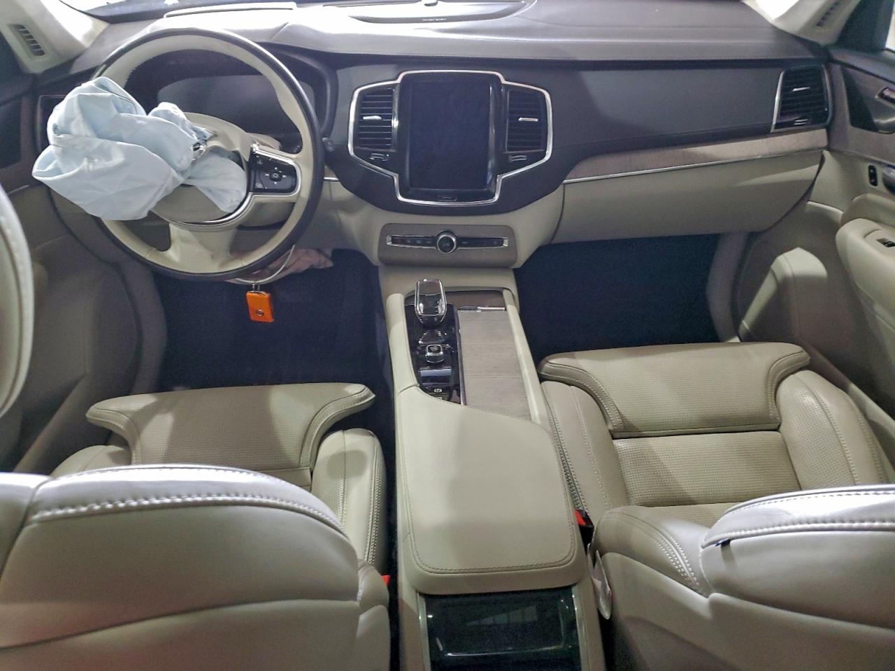 VOLVO XC90 T8 RECHARGE INSCRIPTION