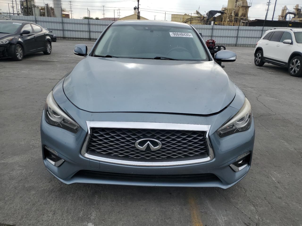 INFINITI Q50 LUXE