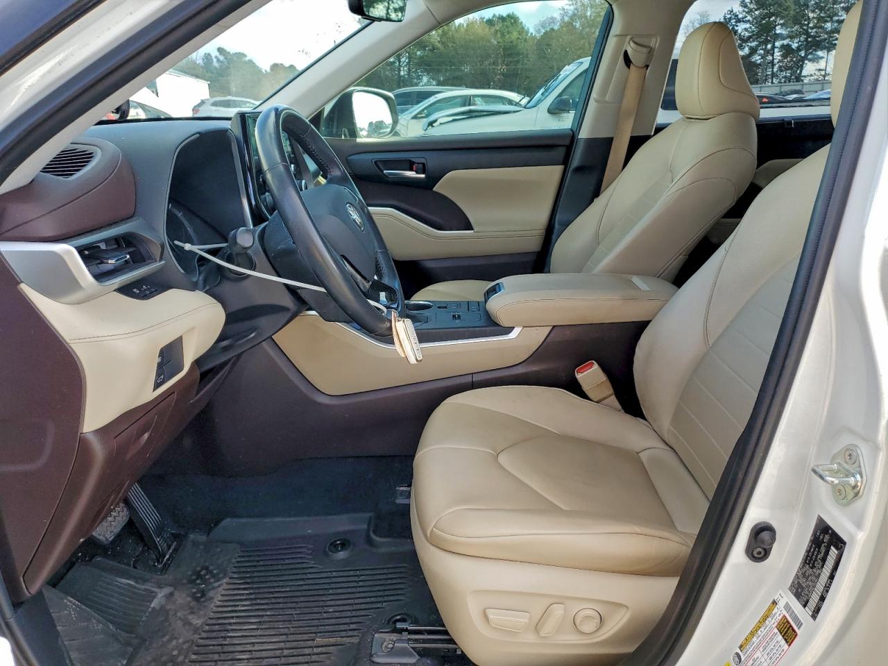 TOYOTA HIGHLANDER HYBRID XLE