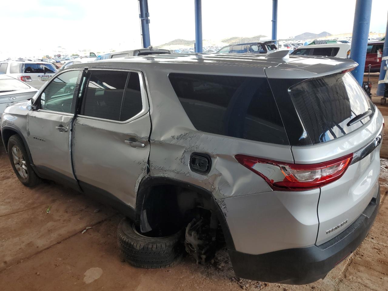 CHEVROLET TRAVERSE LS