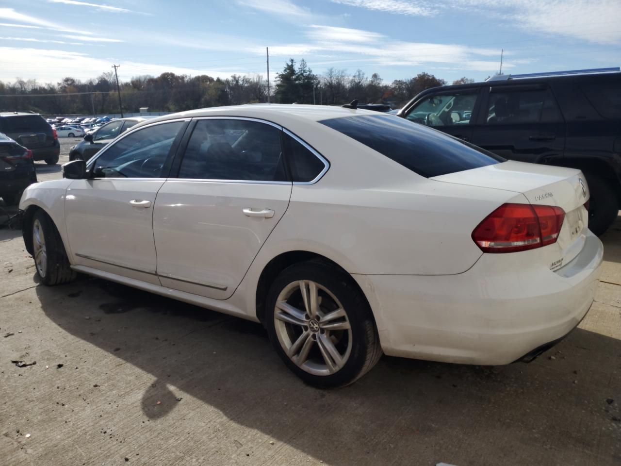 VOLKSWAGEN PASSAT SE