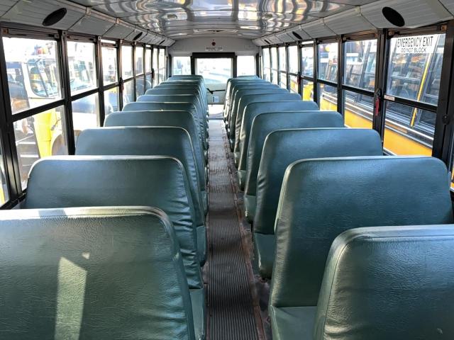 2015 FREIGHTLINER CHASSIS B2 #3292323317