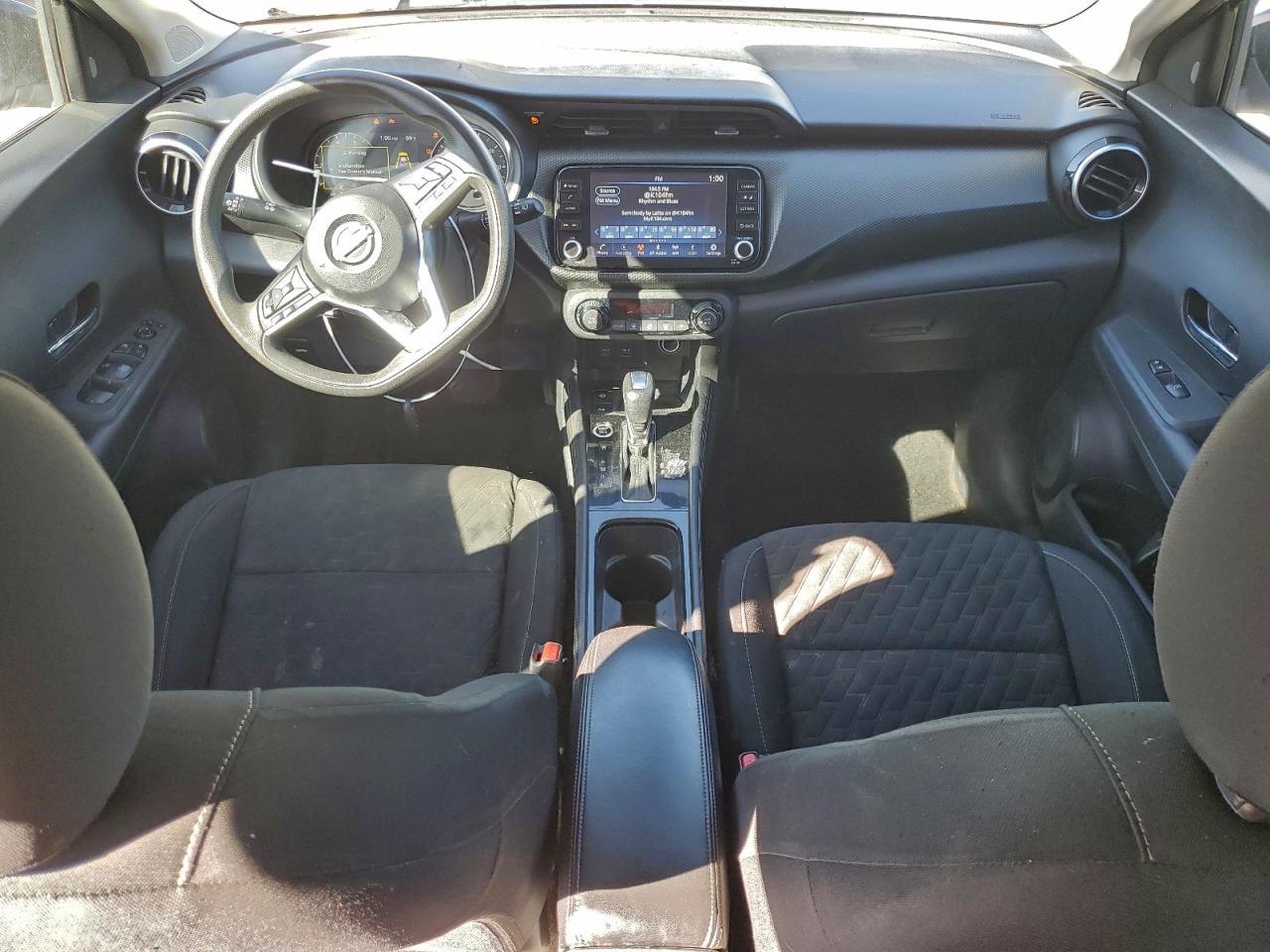 NISSAN KICKS SV