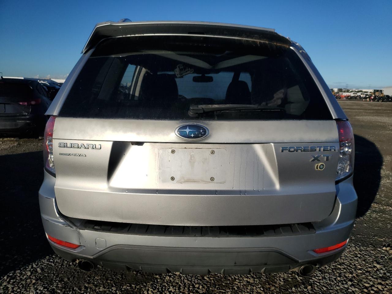 SUBARU FORESTER TOURING