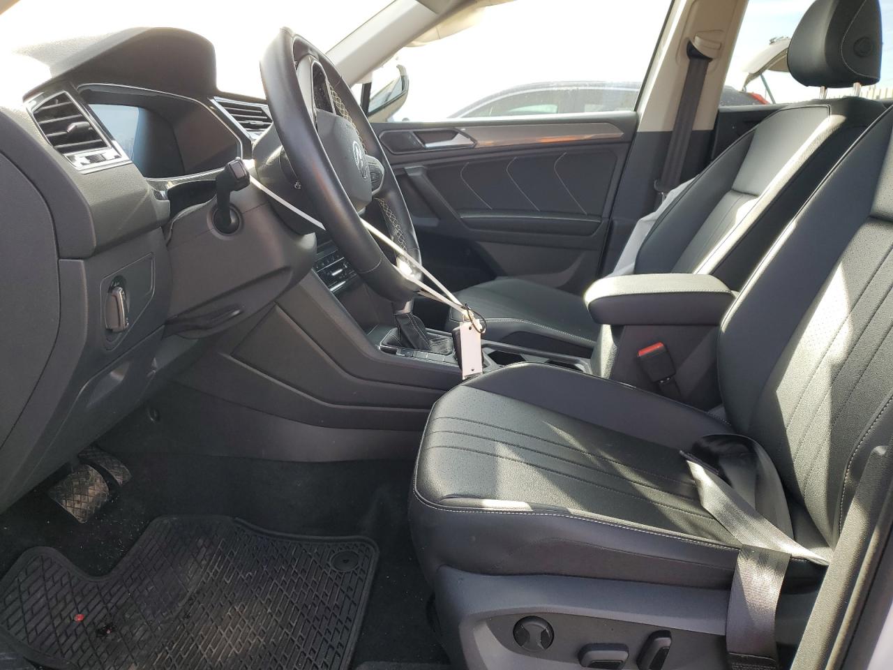 VOLKSWAGEN TIGUAN SE