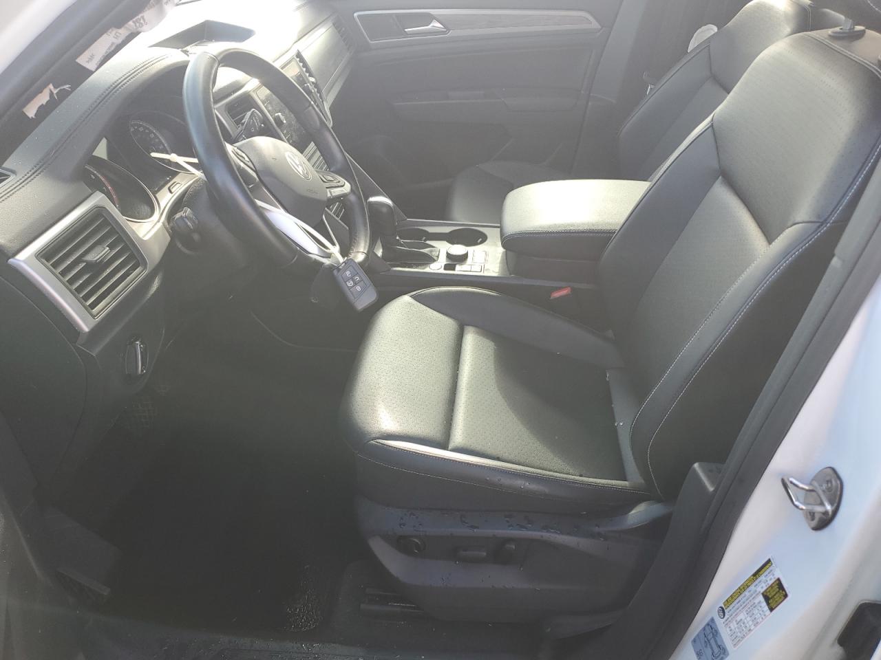 VOLKSWAGEN ATLAS CROSS SPORT SE