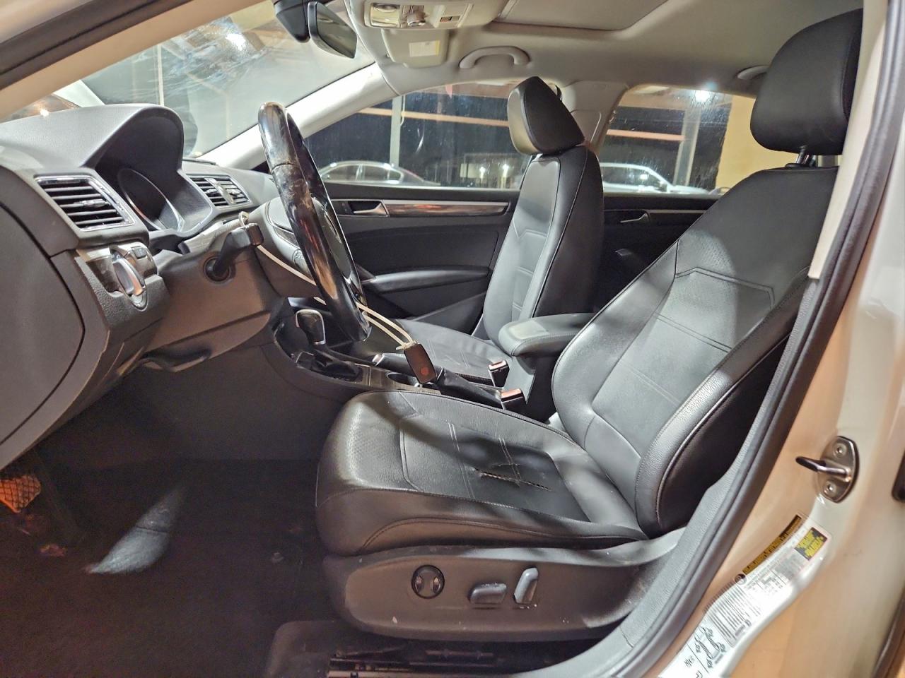 VOLKSWAGEN PASSAT SE