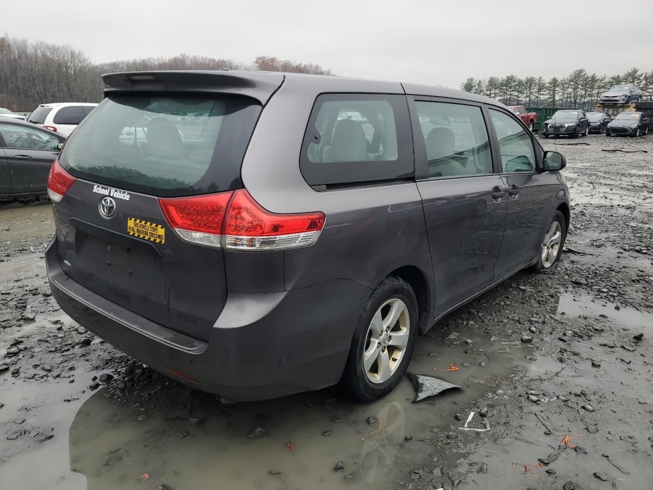TOYOTA SIENNA