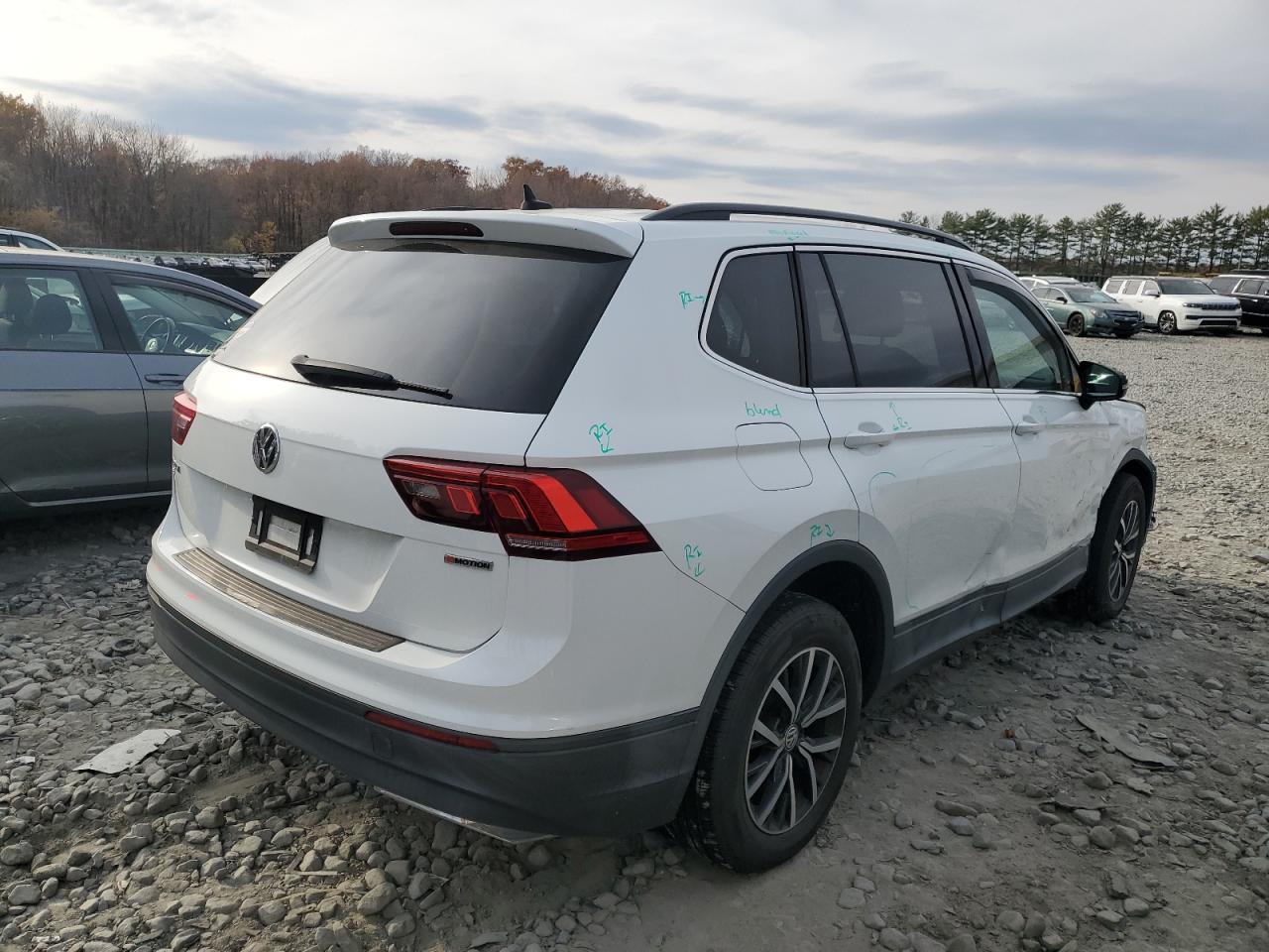 Lot #3309421996 2019 VOLKSWAGEN TIGUAN SE