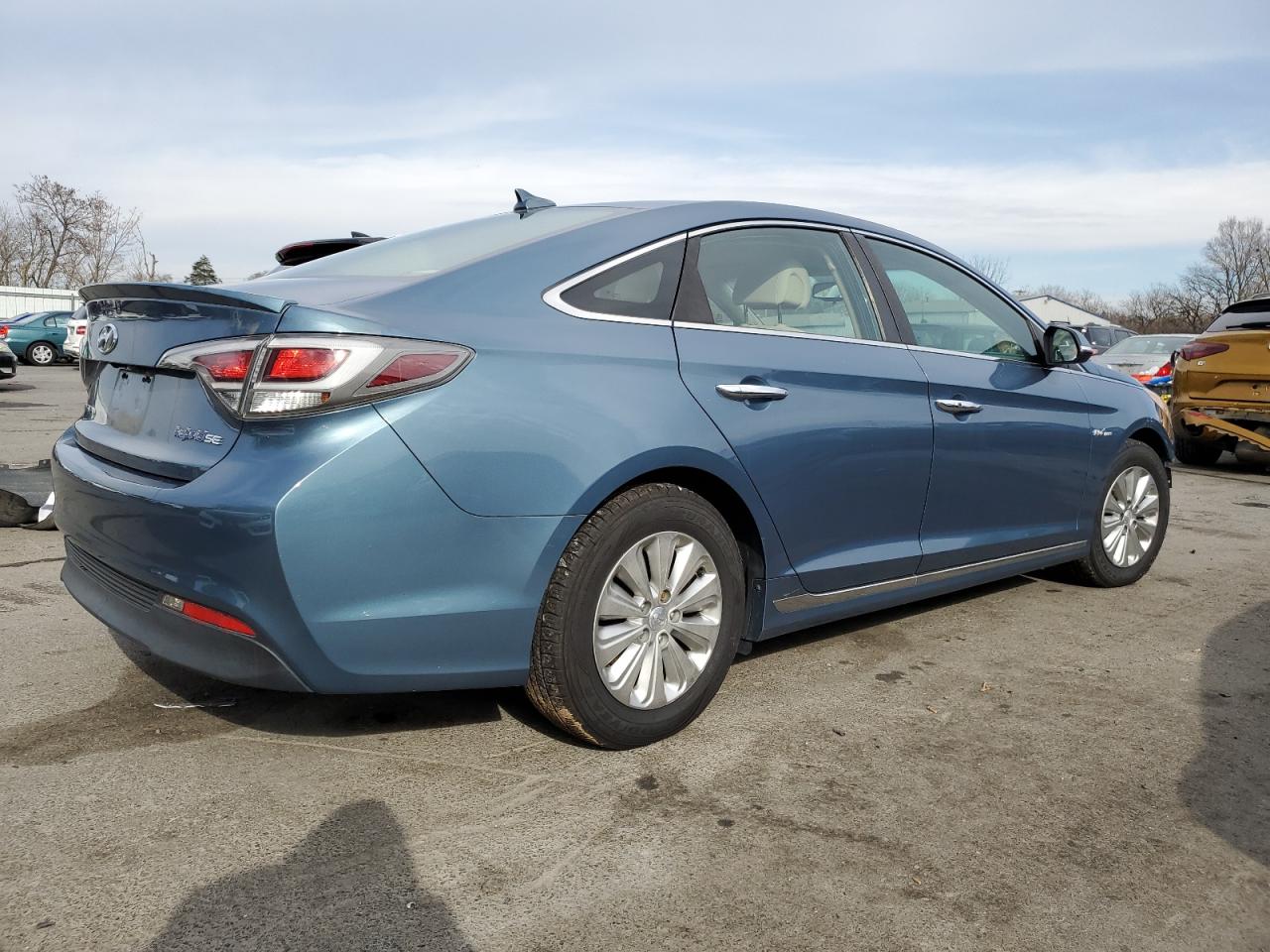 HYUNDAI SONATA HYBRID