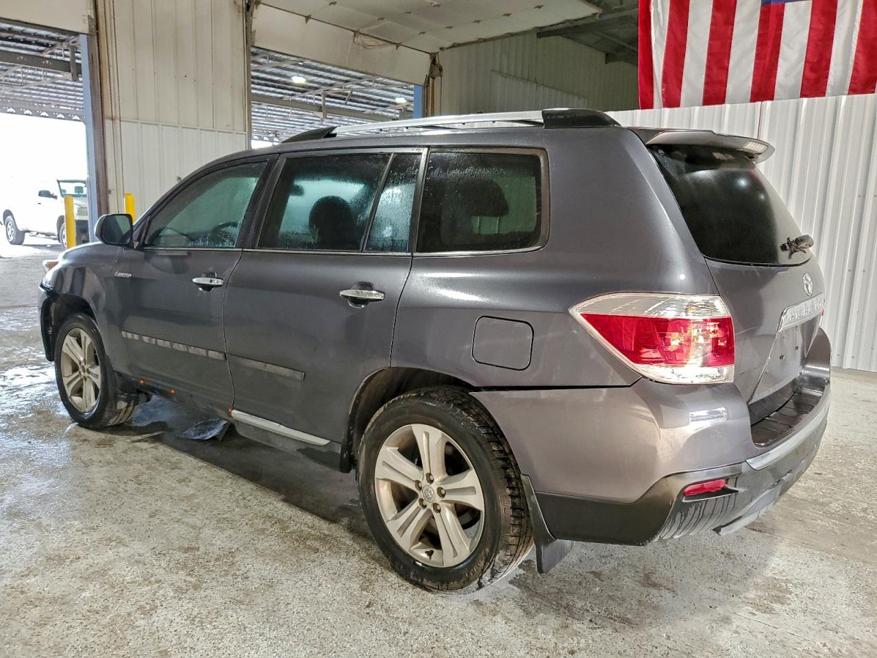 TOYOTA HIGHLANDER LIMITED