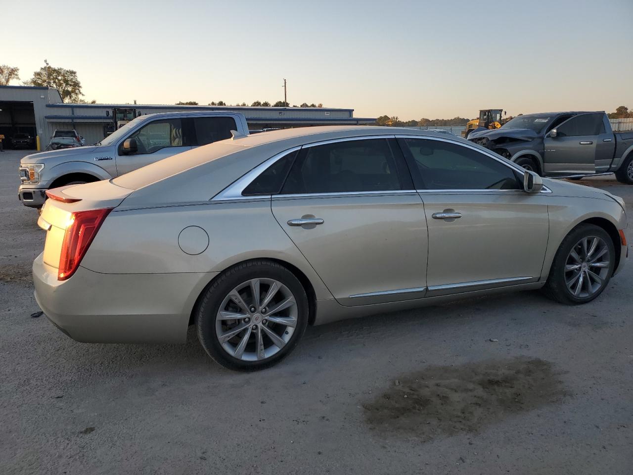 CADILLAC XTS
