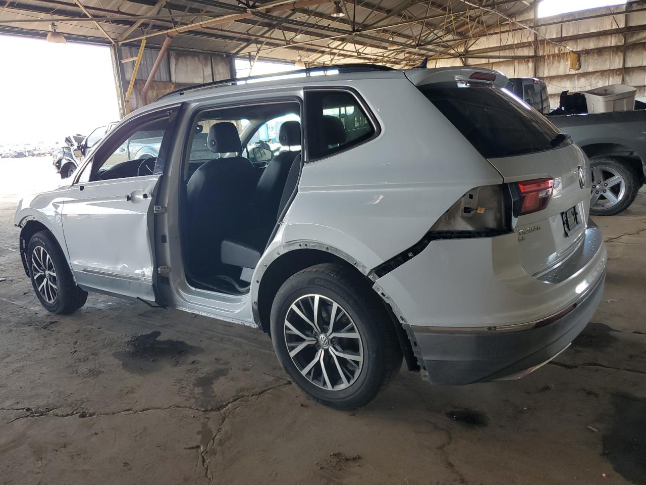 VOLKSWAGEN TIGUAN SE