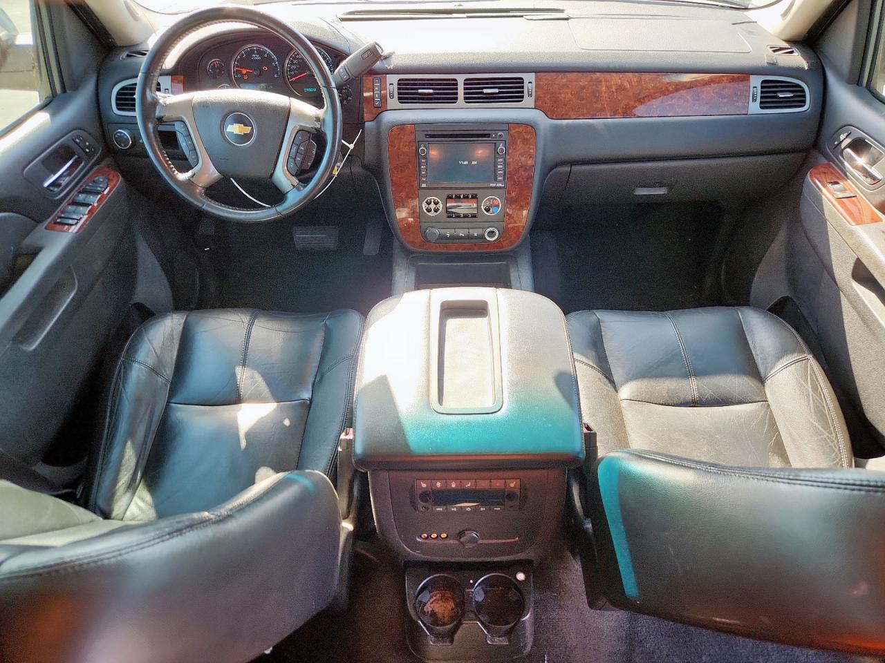 CHEVROLET SUBURBAN C1500 LT