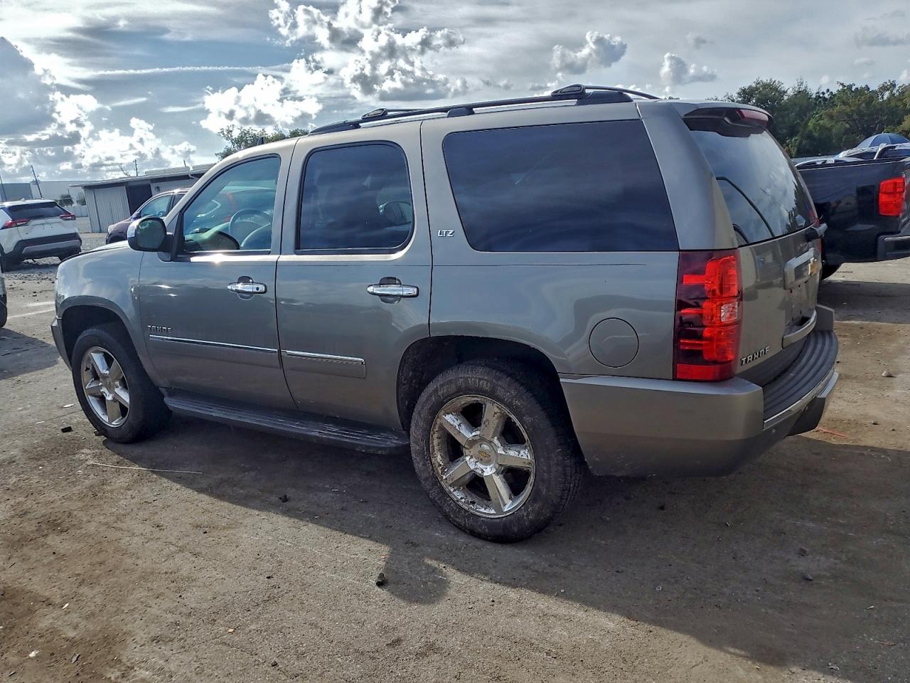 CHEVROLET TAHOE C1500 LTZ