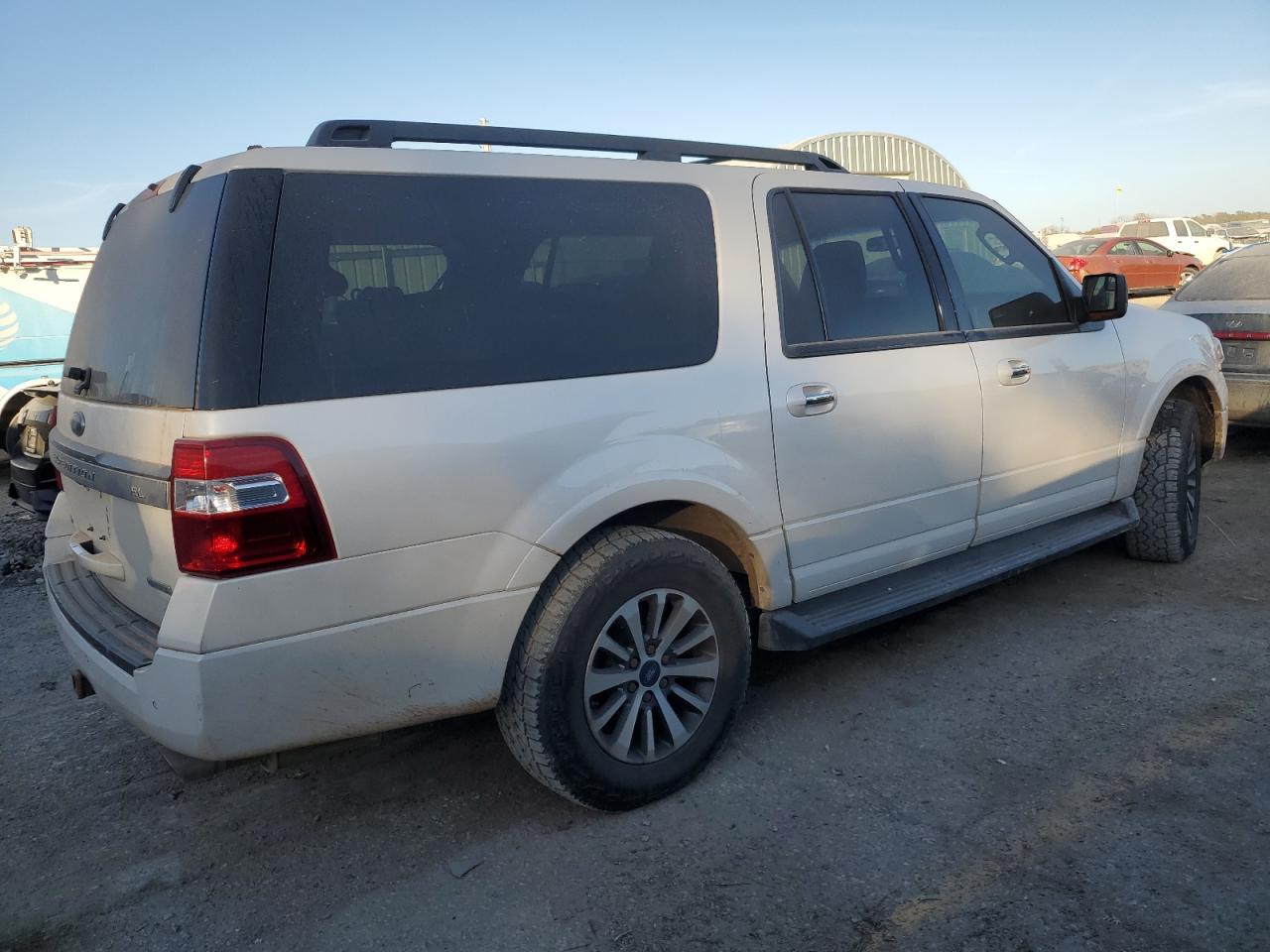 FORD EXPEDITION EL XLT