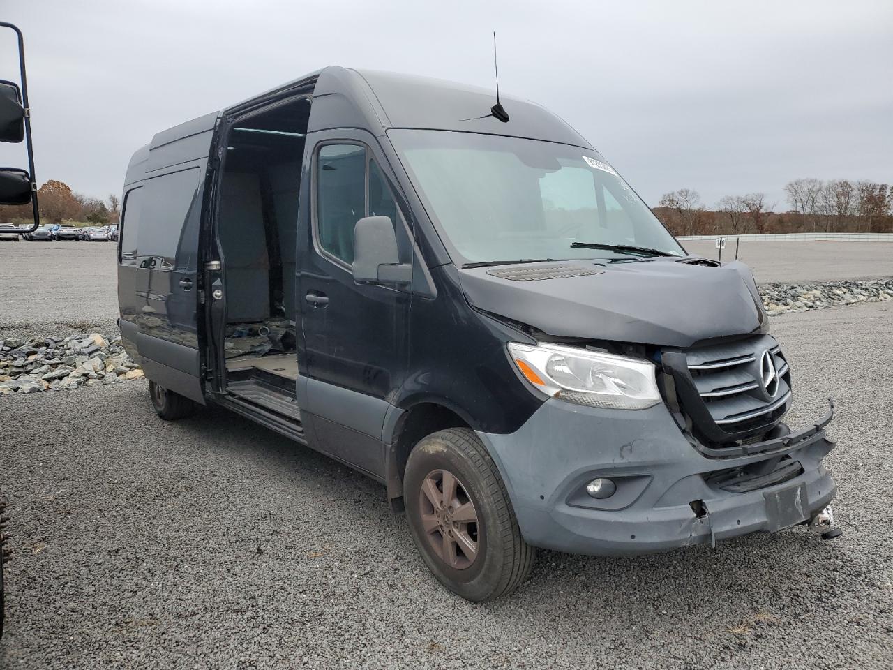 MERCEDES-BENZ SPRINTER 2500