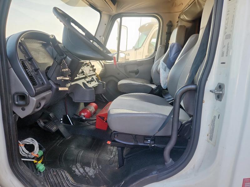 2018 FREIGHTLINER M2 106 MED #3302638006