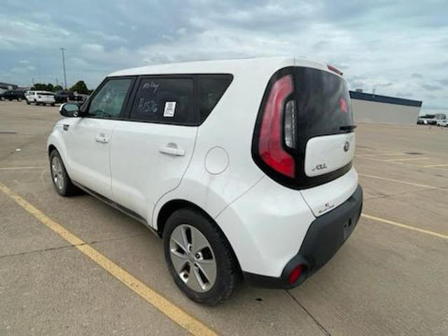 2016 KIA SOUL KNDJN2A21G7316462