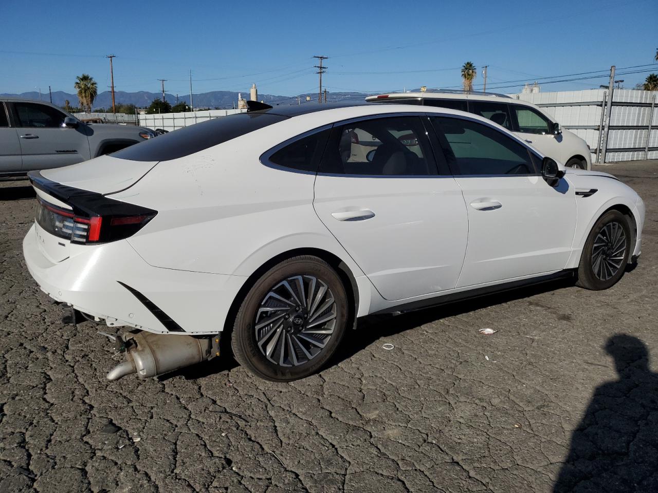 HYUNDAI SONATA HYBRID