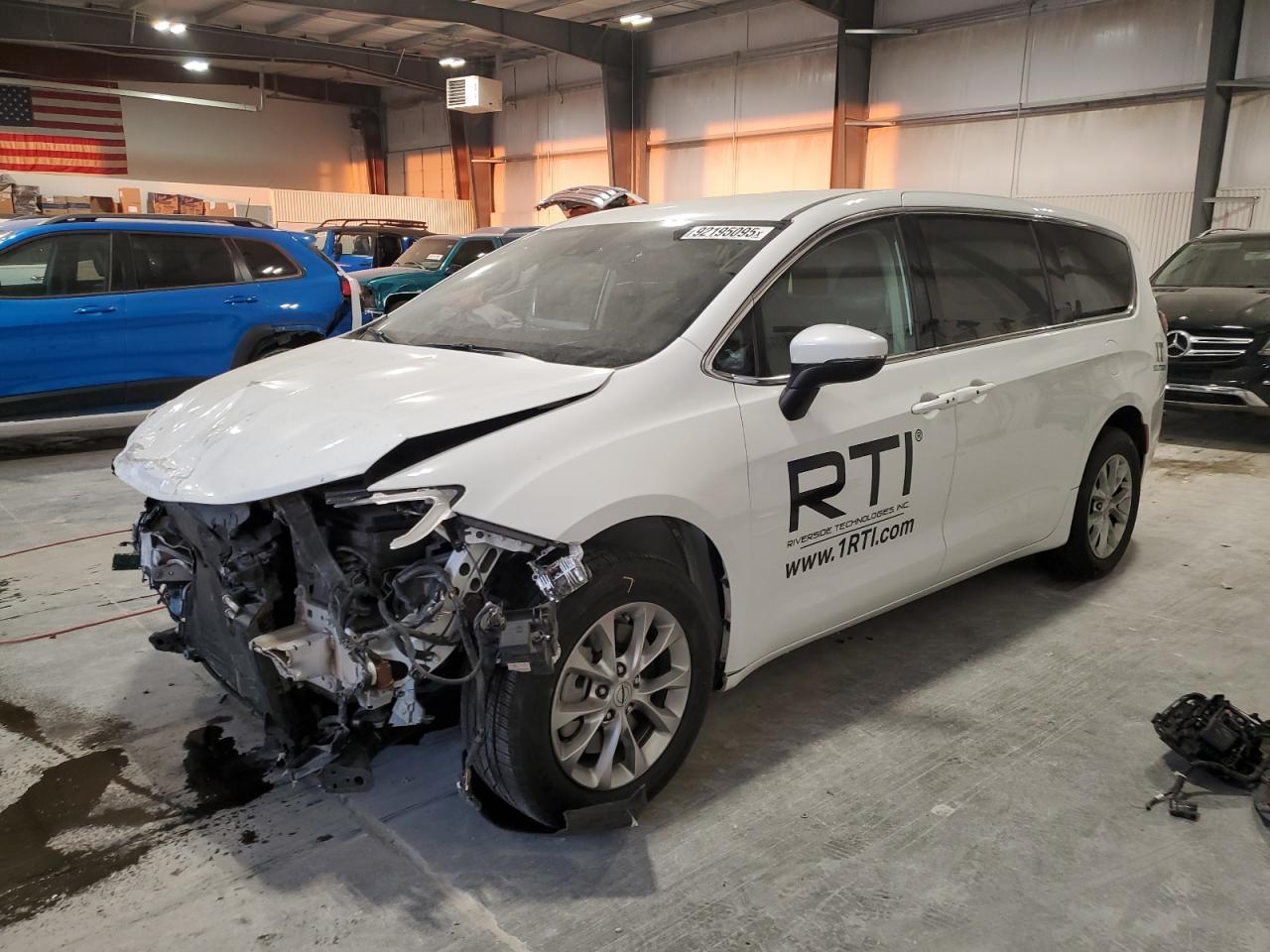 CHRYSLER PACIFICA TOURING L