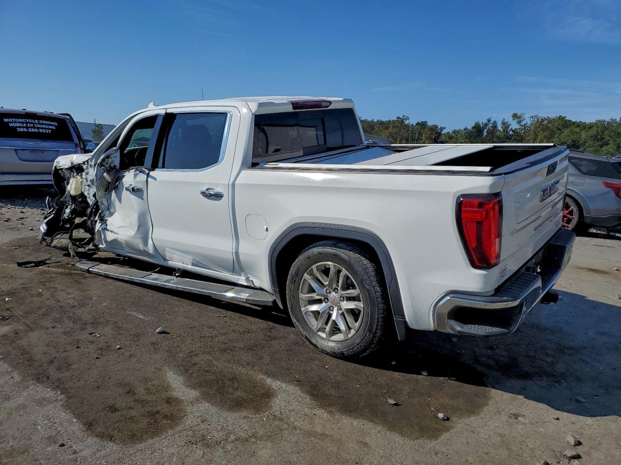 GMC SIERRA C1500 SLT