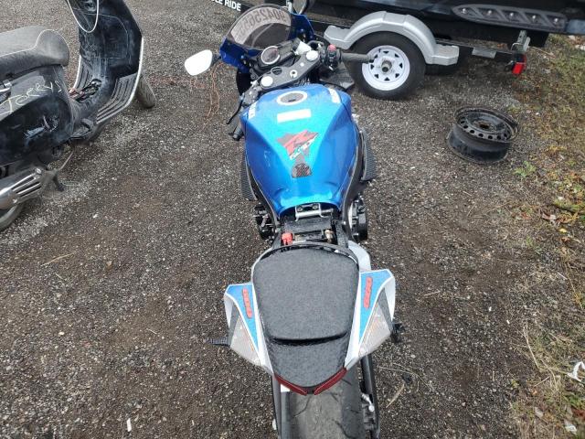 2022 SUZUKI GSX-R600 - JS1GN7FA4N7100801