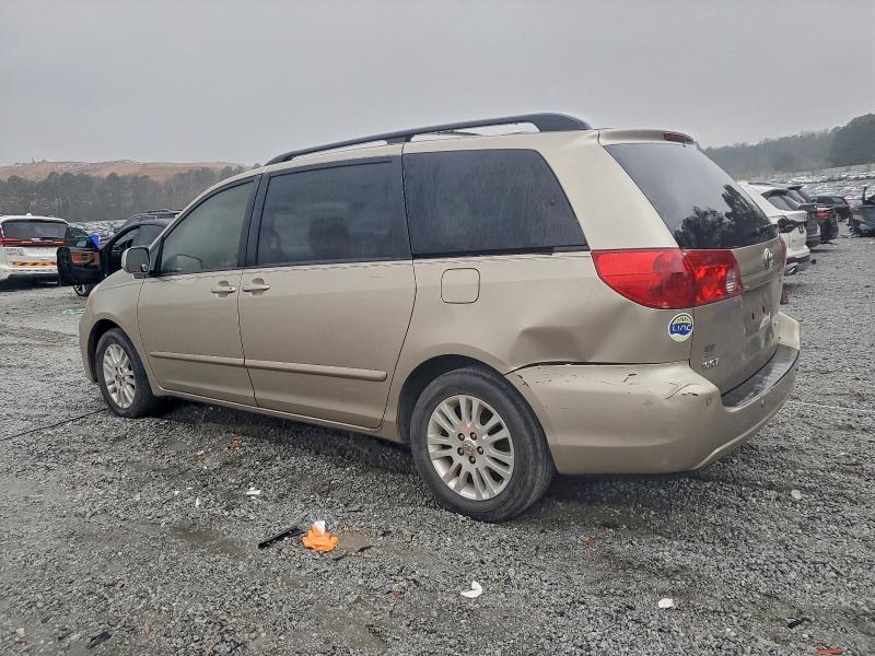 2010 TOYOTA SIENNA XLE #3302738026
