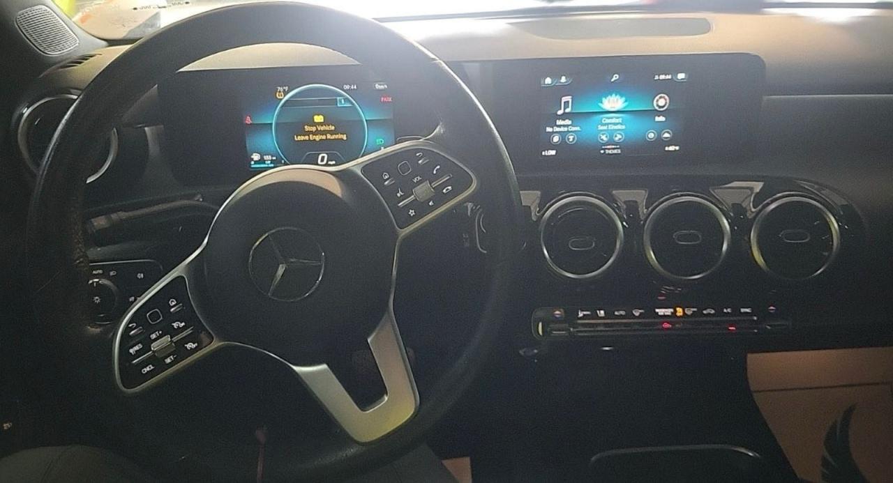 MERCEDES-BENZ A-CLASS 220