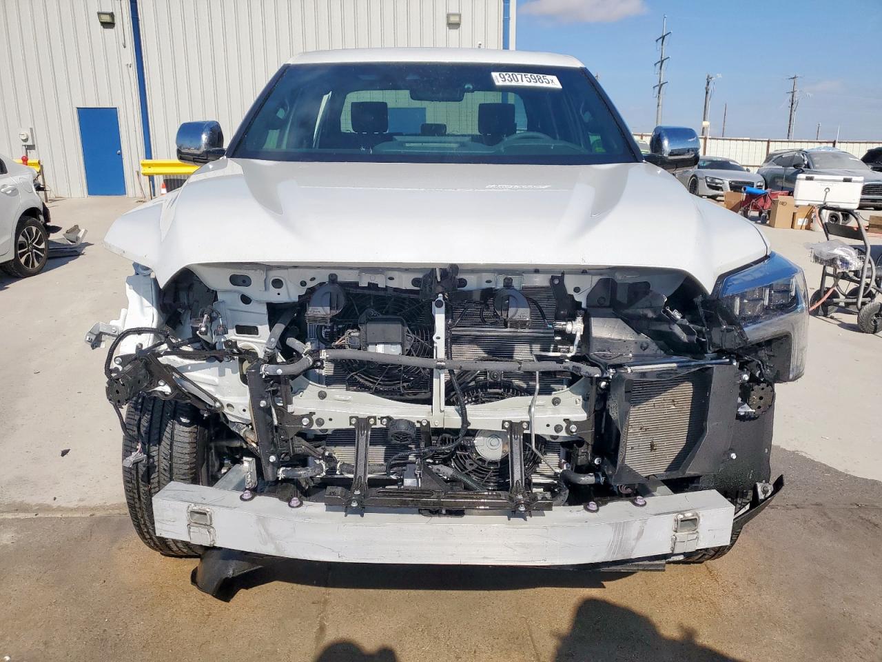 TOYOTA TUNDRA CREWMAX PLATINUM