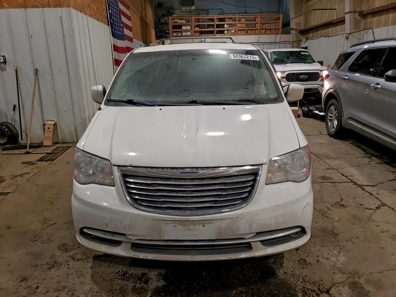 CHRYSLER TOWN & COUNTRY TOURING