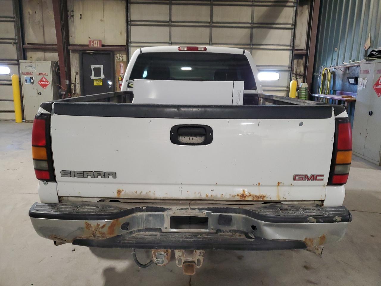 Lot #3284683330 2005 GMC NEW SIERRA