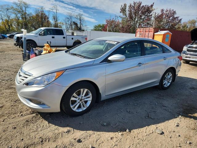 Global Auto Auctions: 2013 HYUNDAI SONATA GLS