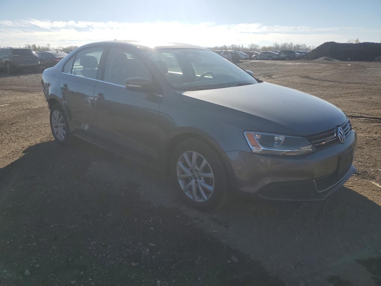 VOLKSWAGEN JETTA SE