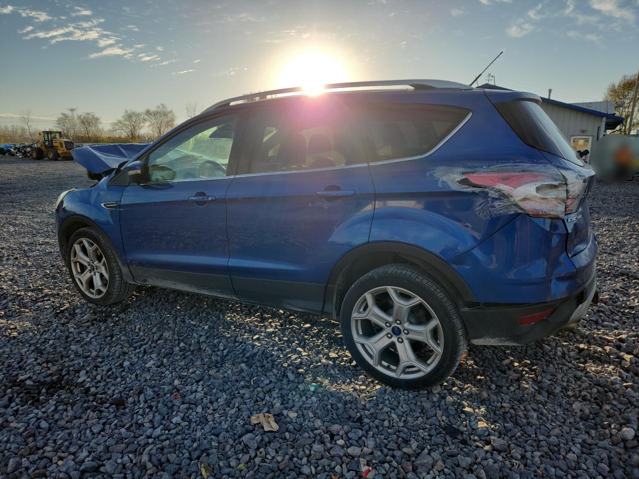 FORD ESCAPE TITANIUM