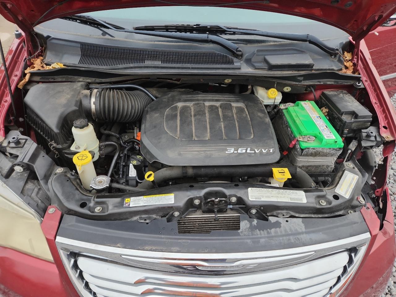 CHRYSLER TOWN & COUNTRY TOURING L