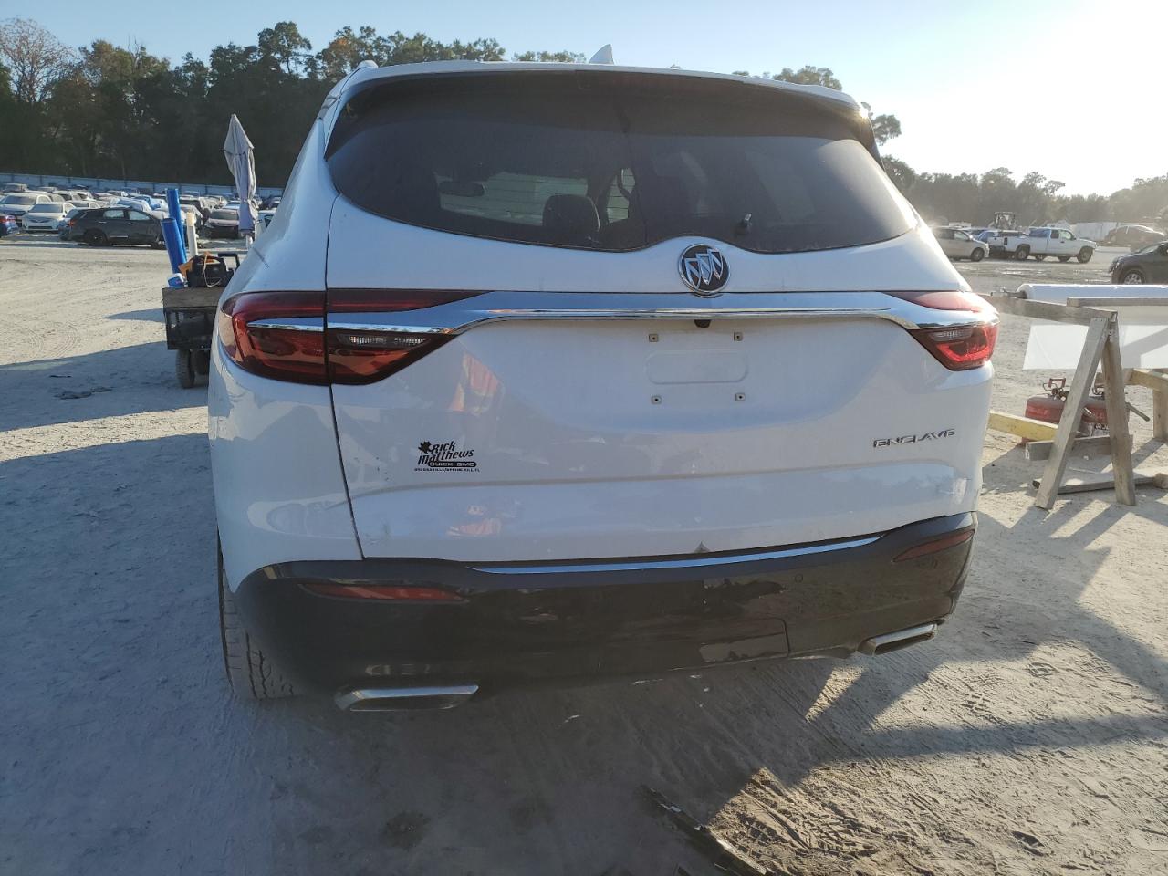 BUICK ENCLAVE ESSENCE