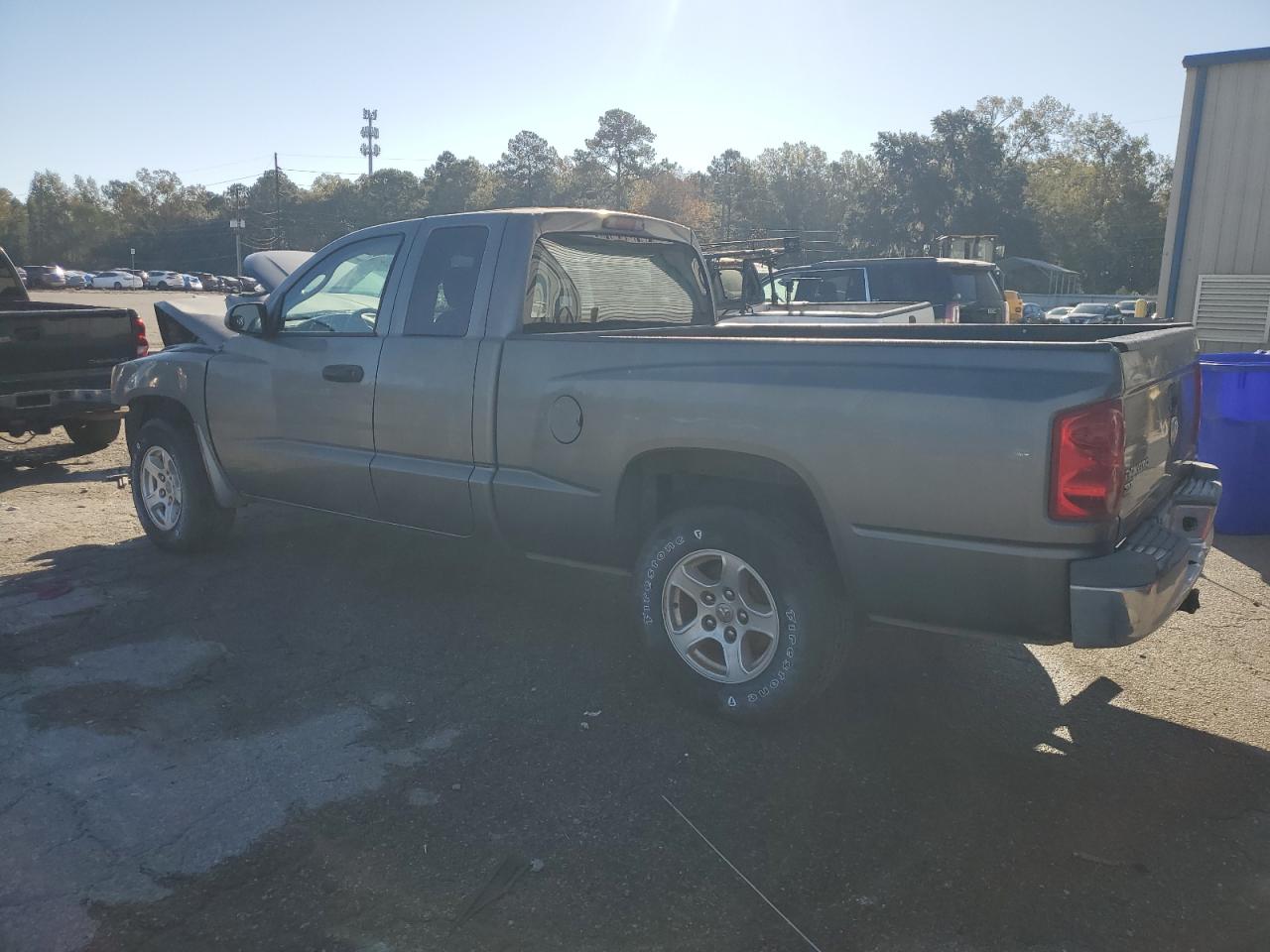 Lot #3301793406 2006 DODGE DAKOTA SLT