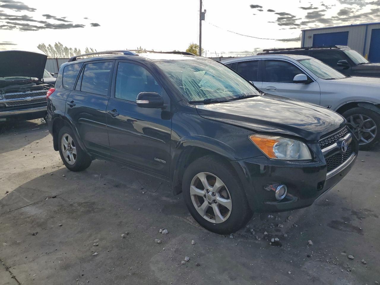 TOYOTA RAV4 LIMITED