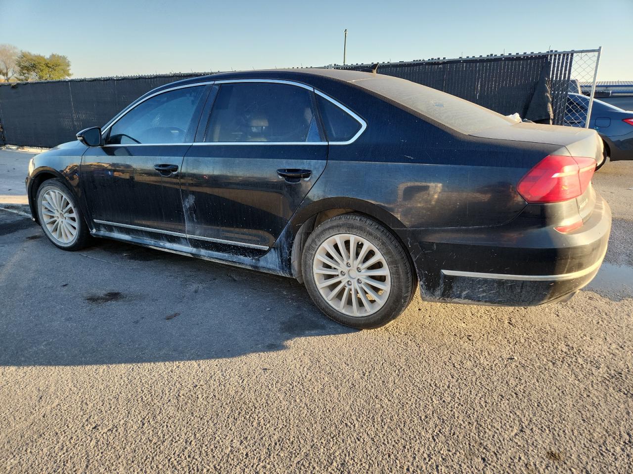 VOLKSWAGEN PASSAT SE