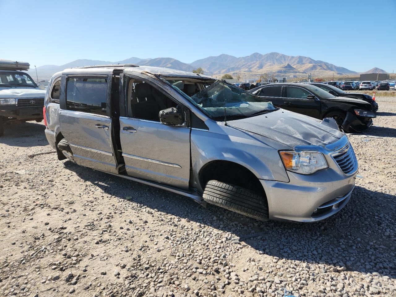 CHRYSLER TOWN & COUNTRY TOURING