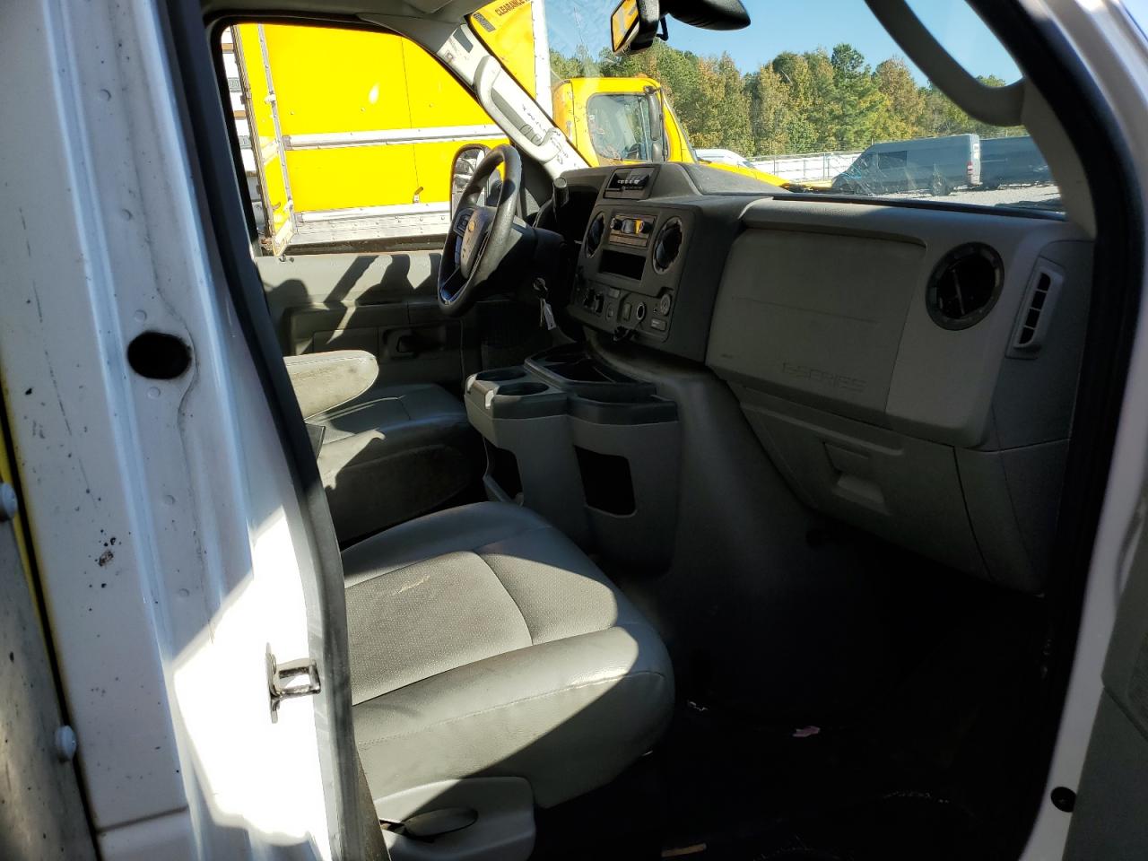 FORD ECONOLINE E350 SUPER DUTY CUTAWAY VAN