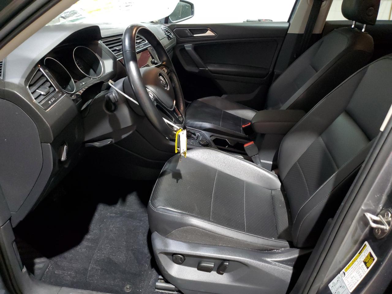 VOLKSWAGEN TIGUAN SE