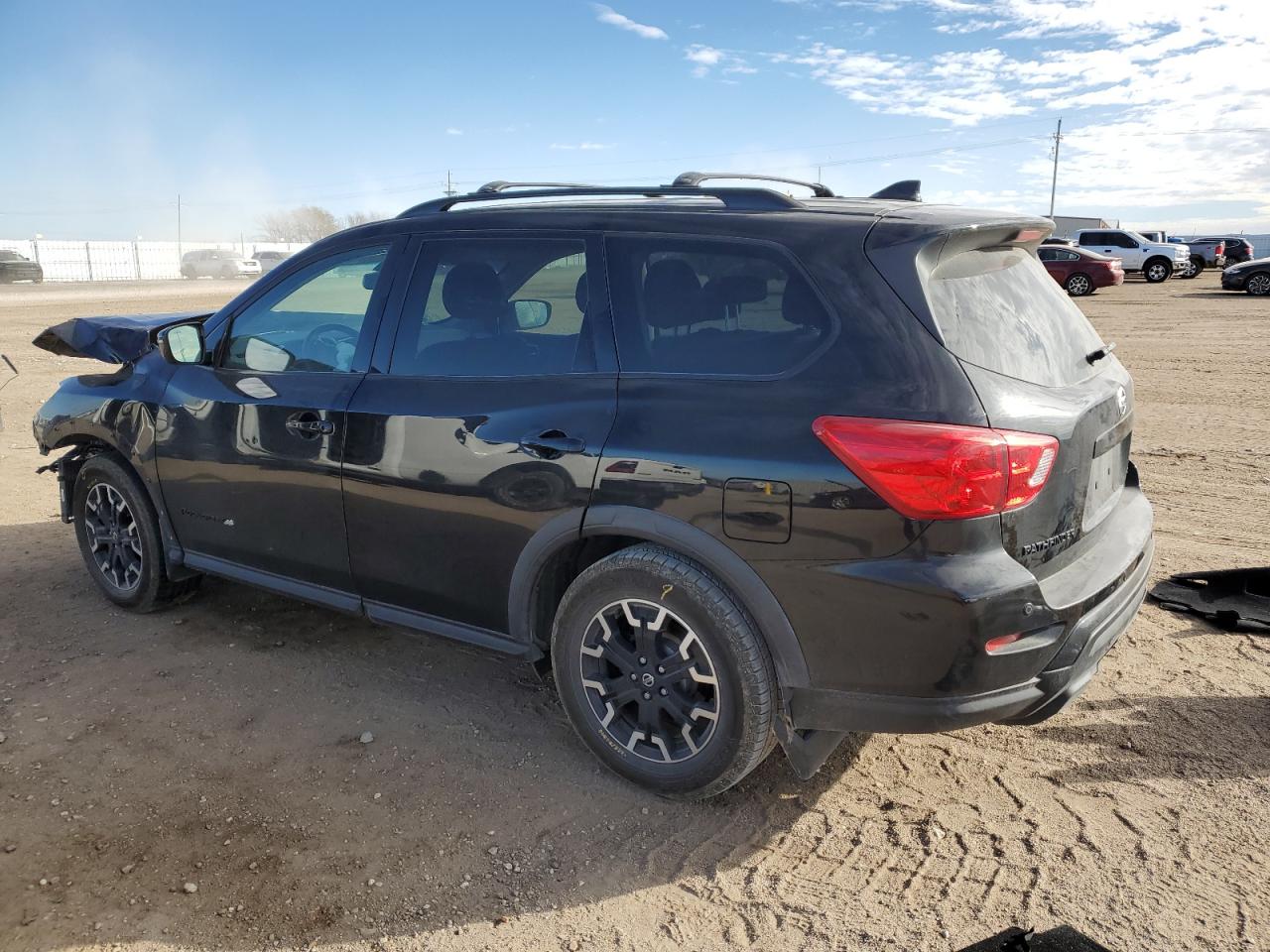 NISSAN PATHFINDER SV