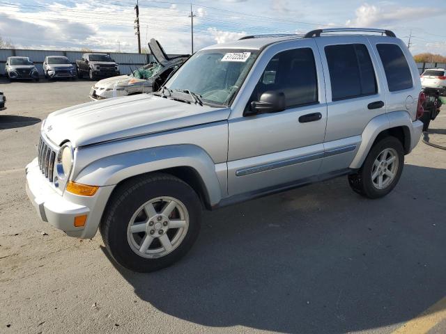 Global Auto Auctions: 2005 JEEP LIBERTY LI