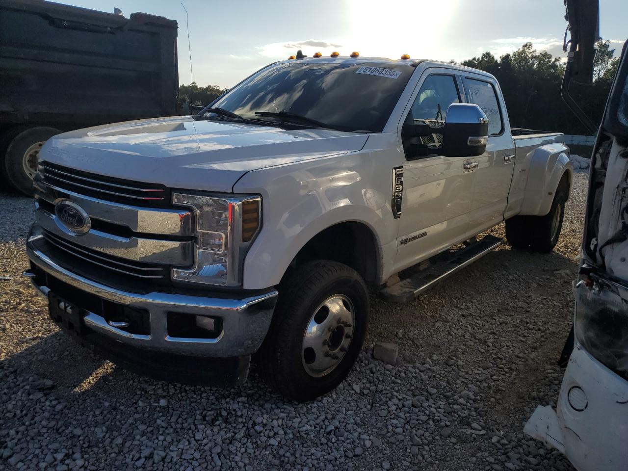 Lot #3301917452 2019 FORD F350 SUPER