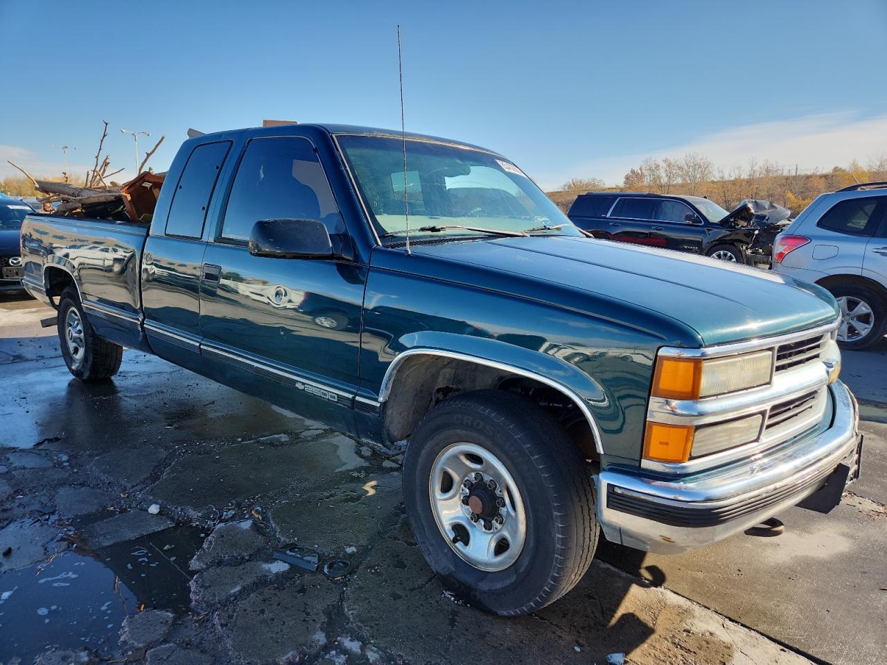 Lot #3282294862 1997 CHEVROLET GMT-400 C2