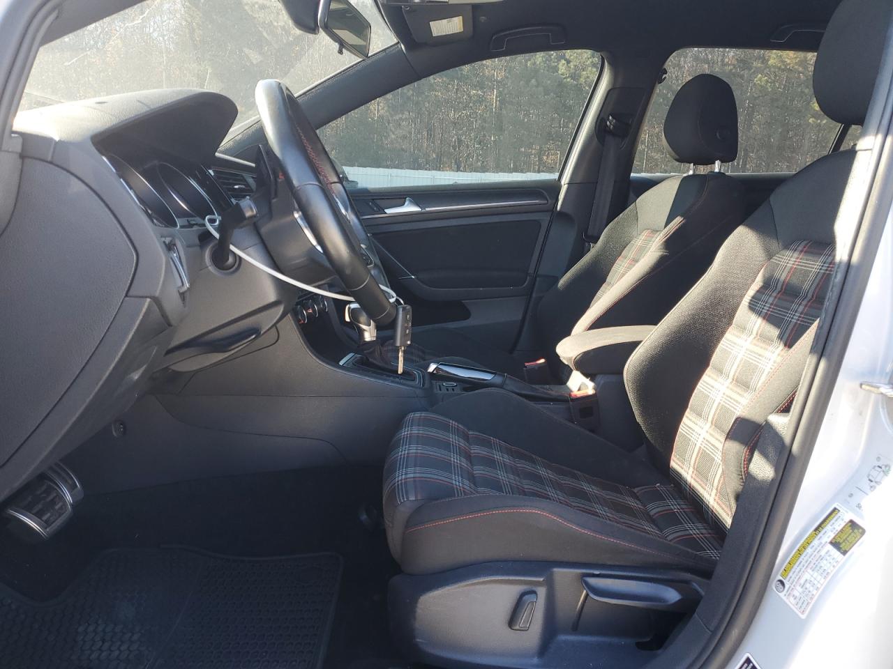 VOLKSWAGEN GOLF GTI S