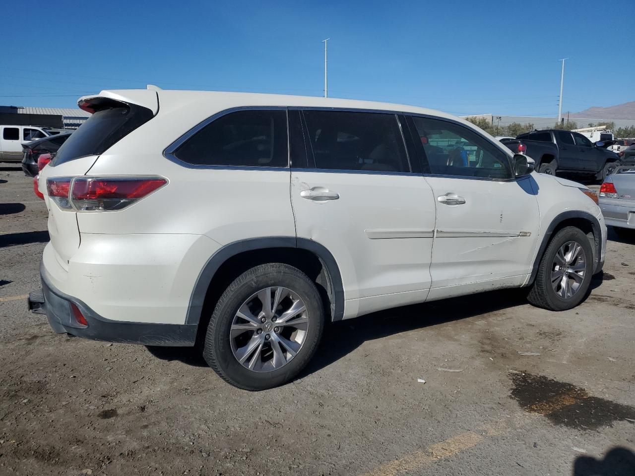 TOYOTA HIGHLANDER LE