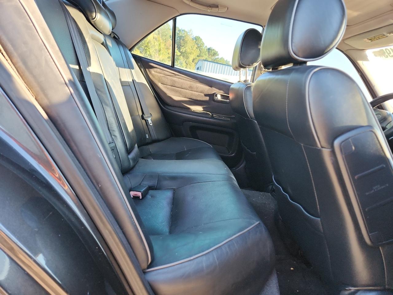 Lot #3304882538 2002 LEXUS IS 300